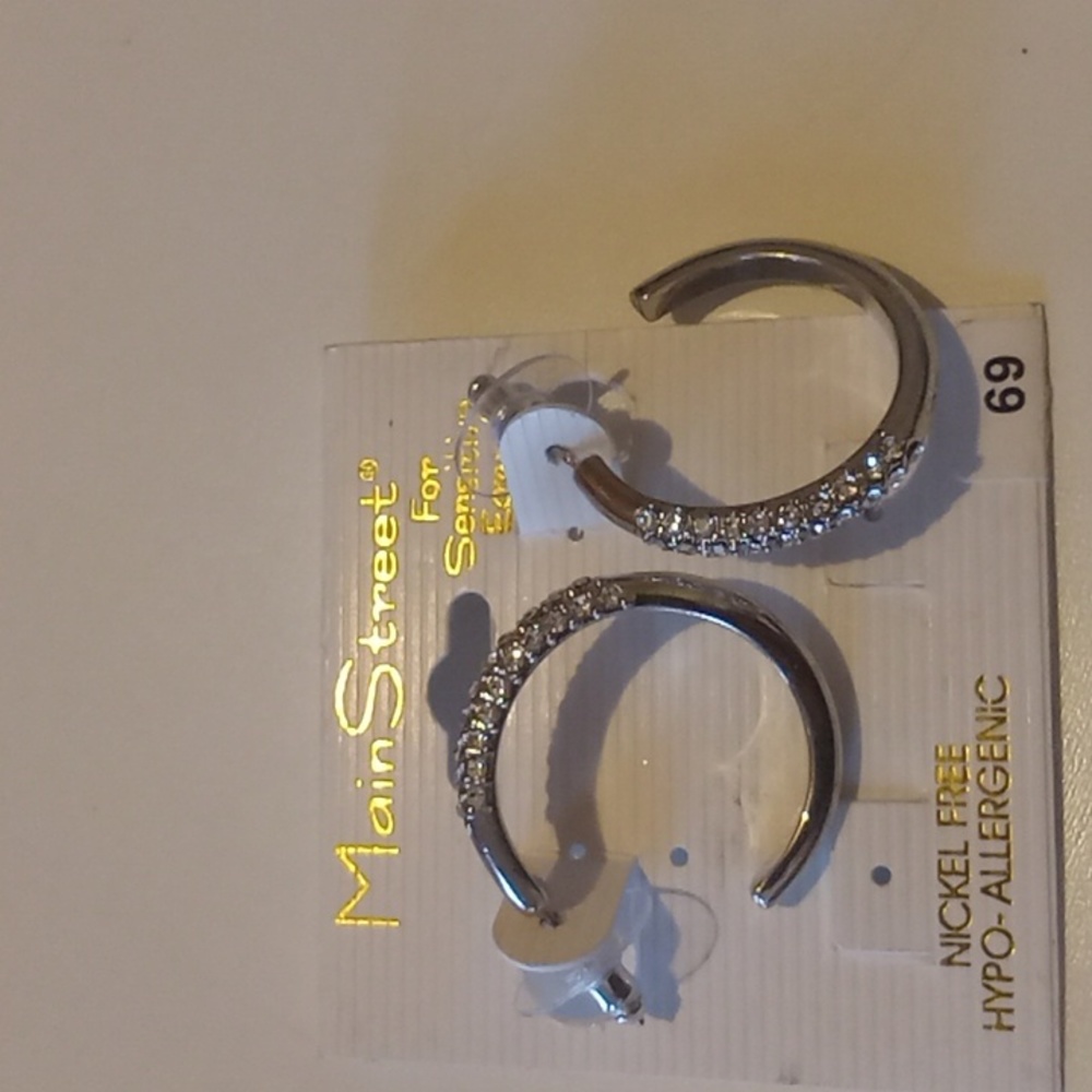 Earrings - Picture 2 of 2